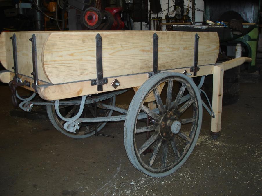 Restoration of steel delivery cart 1923