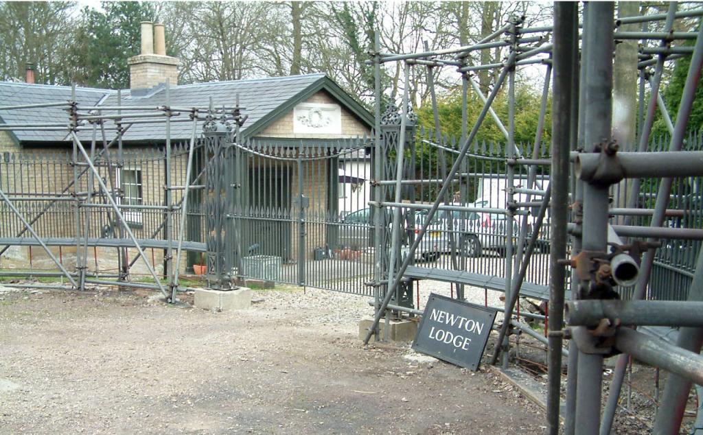 Newton Lodge Gates: Restoration project